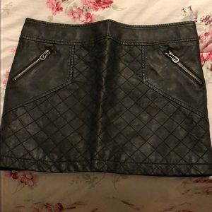 bcbg black leather skirt